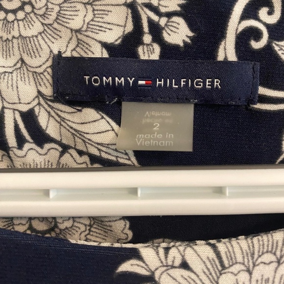 TOMMY HILFIGER Dark Blue Knee Length Dress with White Flowers Size 2 - Picture 2 of 10
